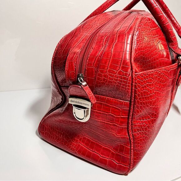 Bath & body Works Croc  XL Duffle Bag - Picture 5 of 15